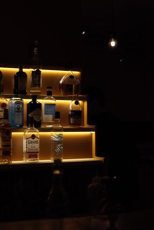 Le comptoir de La Belle Époque, institution du Carré d'Or à Cannes